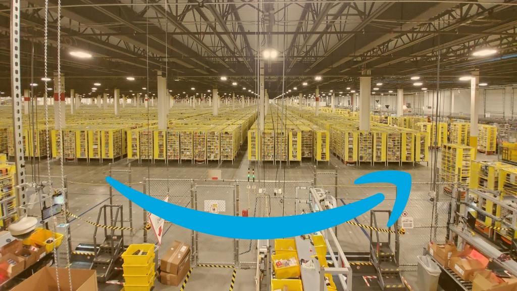 inside-amazon-warehouse-amazon-prime-day-robots-automation-1